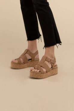 AMENDA-S Platform Sandal Wedge(Amenda S Platform Sandal Wedge) -Discount Dress Shops 3071001c ca02 49cb 9bae 21dfed78e71b b3f092a6 7afe 4c00 a2e5 5d0edc60c247