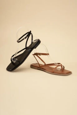 ELIO-1 Flat Sandals(Elio 1 Flat Sandals) -Discount Dress Shops 8e8f4755 7224 4acf a0cc d393da13f64d 83757f05 d624 4174 b1bc 0af6c9c67821