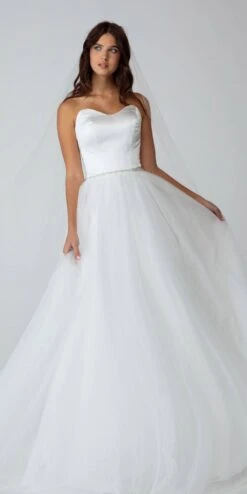 Eureka 9515 Long A-Line Dolce Satin Wedding Gown(Eureka 9515 Long A Line Dolce Satin Wedding Gown)