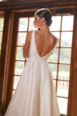 Nox Anabel E156W Long A-Line Dress V-Neck With Pockets(Nox Anabel E156 Long A Line Dress V Neck And Back With Pockets) -Discount Dress Shops E156WWHITE 45