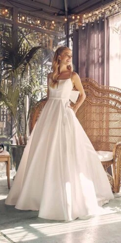 Nox Anabel JE968 Floor Length A-Line Wedding Gown With Pockets(Nox Anabel Je968 Floor Length A Line Wedding Gown With Pockets)