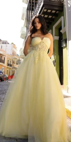 Nox Anabel T1326 Long Strapless Bonded Bodice Glitter Tulle A-Line Gown(Nox Anabel T1326 Long Strapless Bonded Bodice Glitter Tulle A Line Gown)