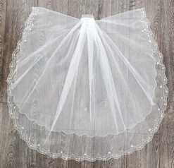 DeKlaire Bridal L204 Wedding Veil(Deklaire Bridal L204 Wedding Veil)